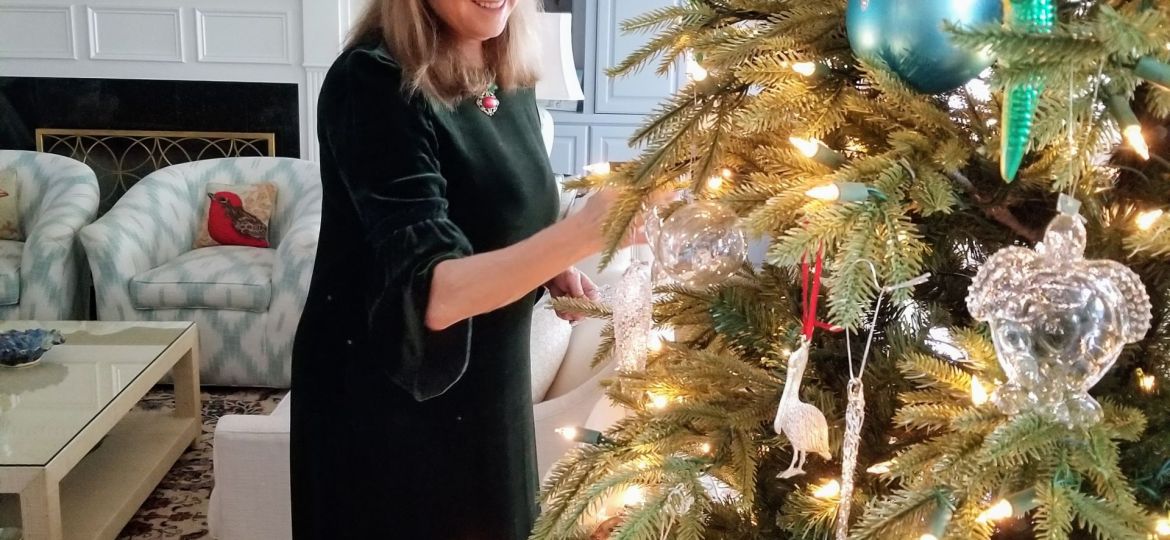 MAM decorating Christmas tree